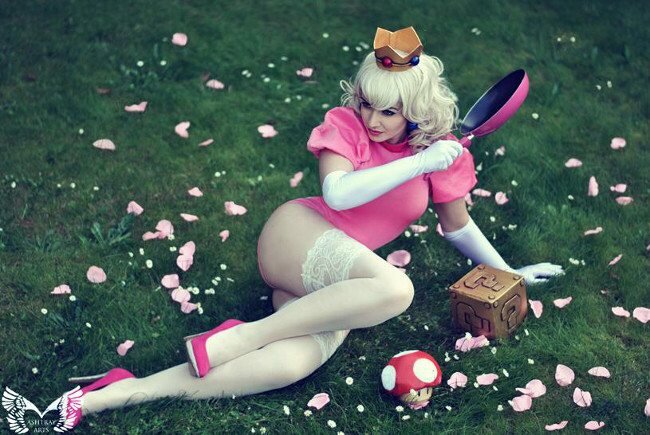 Sexy princess peach