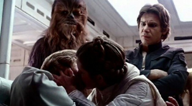 Luke Skywalker and Princess Leia kiss
