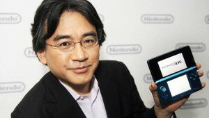 Satoru Iwata, President of Nintendo Co., Ltd., poses during an interview after Nintendo's E3 presentation of their new Nintendo 3DS at the E3 Media & Business Summit in Los Angeles June 15, 2010. Japan's Nintendo Co Ltd on Tuesday took the wraps off a new version of its DS handheld device that can play games and show movies in 3D without glasses, in an effort to revitalize demand. REUTERS/Phil McCarten (UNITED STATES - Tags: SCI TECH BUSINESS)